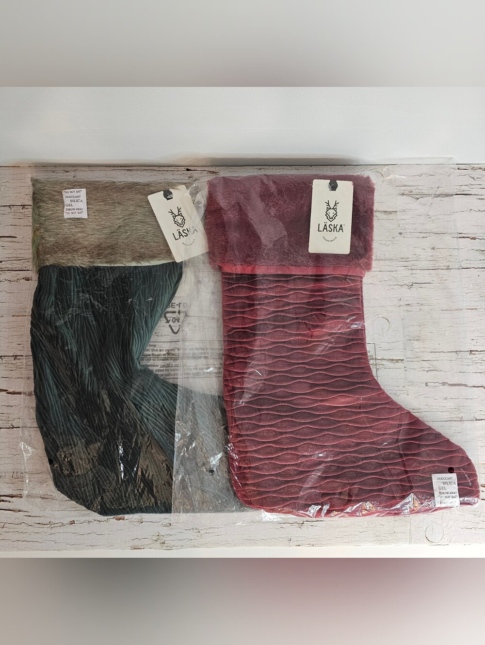 Läska Velvet Feel Christmas Stockings,Set Of 2 Maroon And Green